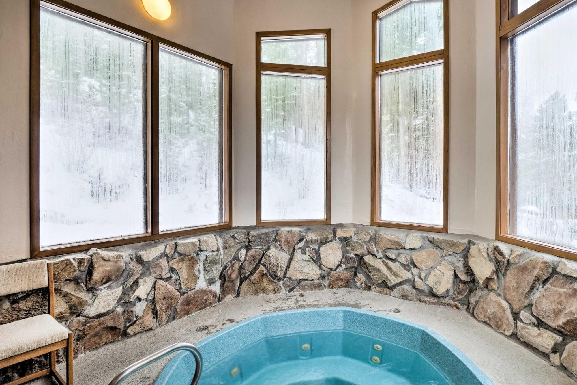 Bright Breck Condo - Walk To Shuttle And Main Street Breckenridge Exterior photo